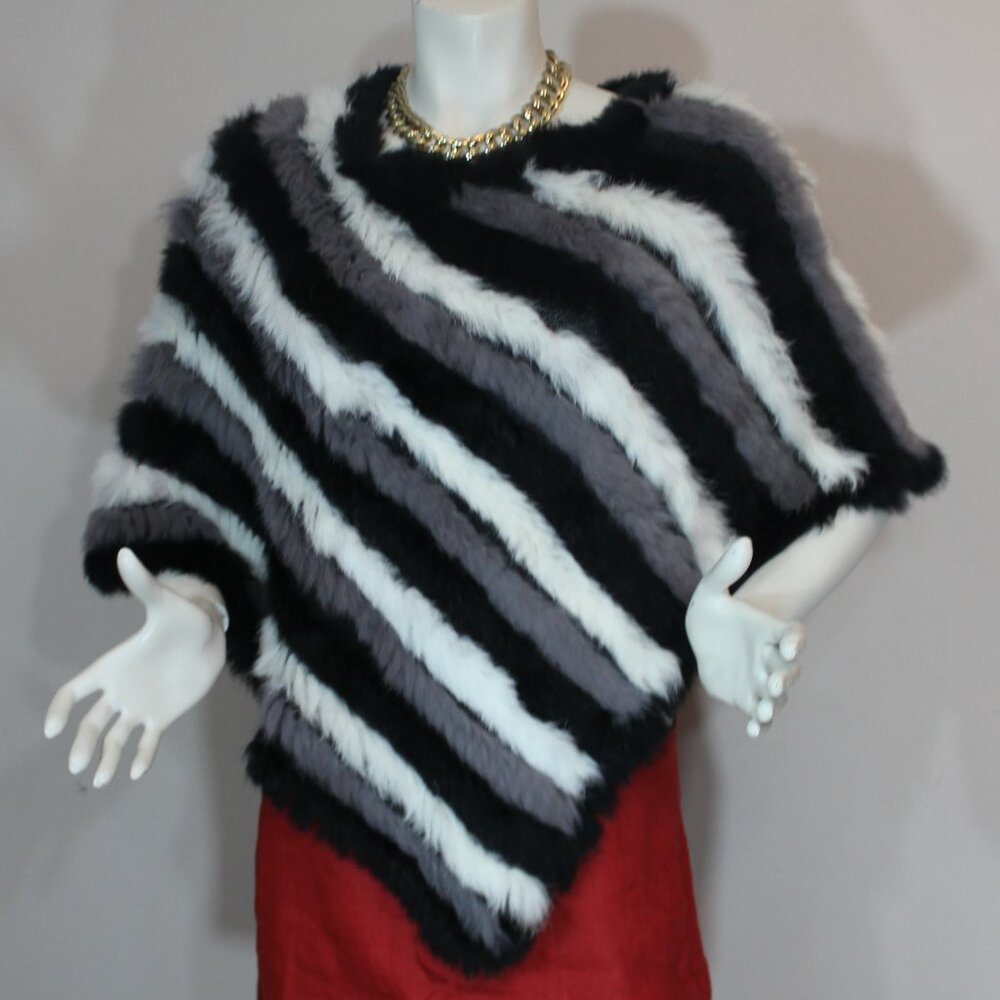Adrienne Landau Rabbit Fur Poncho white black gray o/s